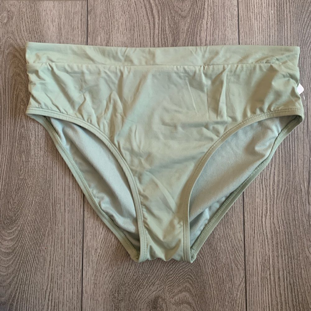 Fresh water woman’s bikini bottom